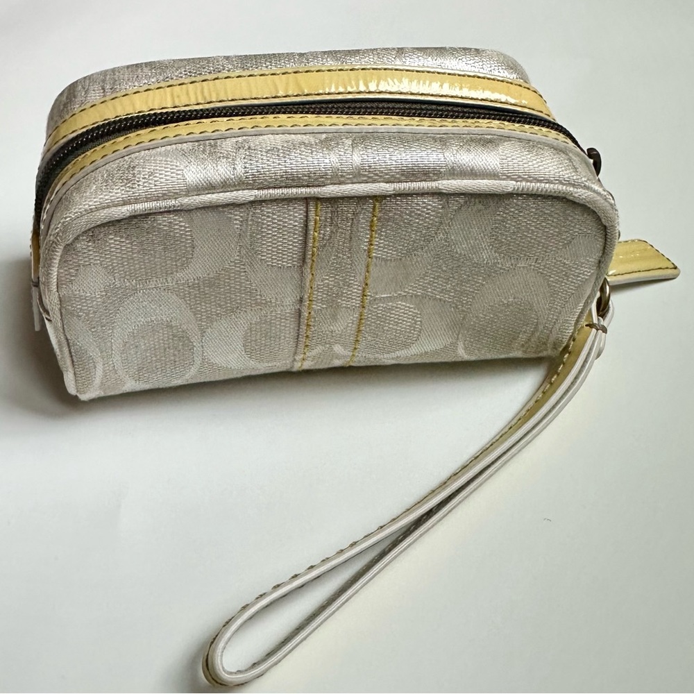 COACH Signature Small Cosmetic Case